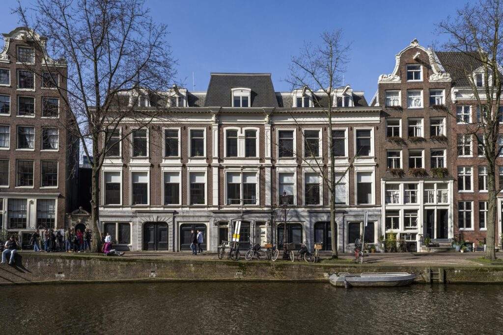 Oudezijds Voorburgwal 282  Amsterdam